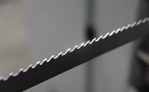 汕尾双金属带锯条产生切削噪音的原因具体有哪些？